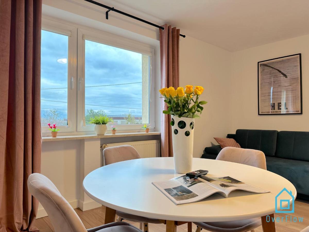 Hel Apartment- Tranquil Retreat, 15 Minutes To The Sea & Gdansk Center Apartment Borkowo (Gdansk)