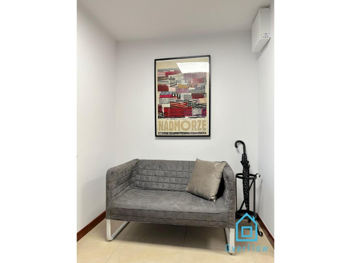 Hel Apartment- Tranquil Retreat, 15 Minutes To The Sea & Gdansk Center Apartment Borkowo (Gdansk)