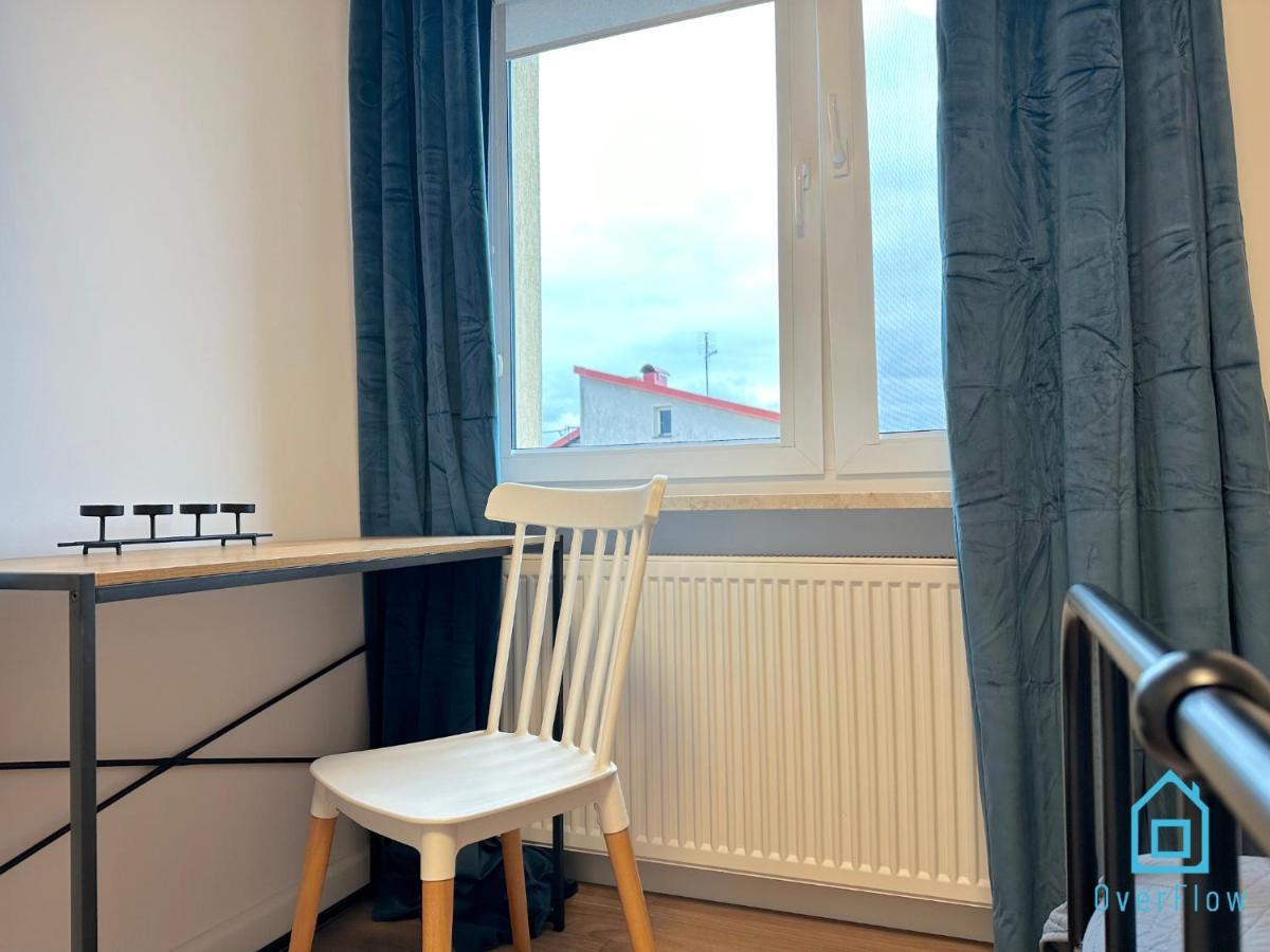 Hel Apartment- Tranquil Retreat, 15 Minutes To The Sea & Gdansk Center *