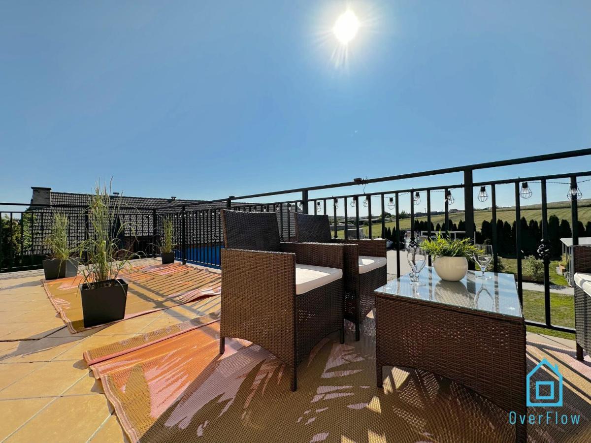 Hel Apartment- Tranquil Retreat, 15 Minutes To The Sea & Gdansk Center *