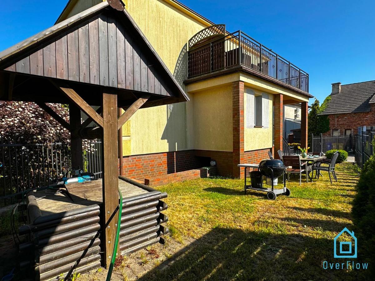 Hel Apartment- Tranquil Retreat, 15 Minutes To The Sea & Gdansk Center Apartment *