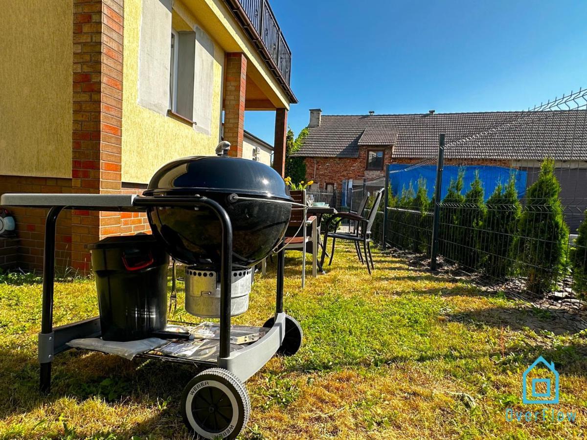 Hel Apartment- Tranquil Retreat, 15 Minutes To The Sea & Gdansk Center Apartment Borkowo (Gdansk)