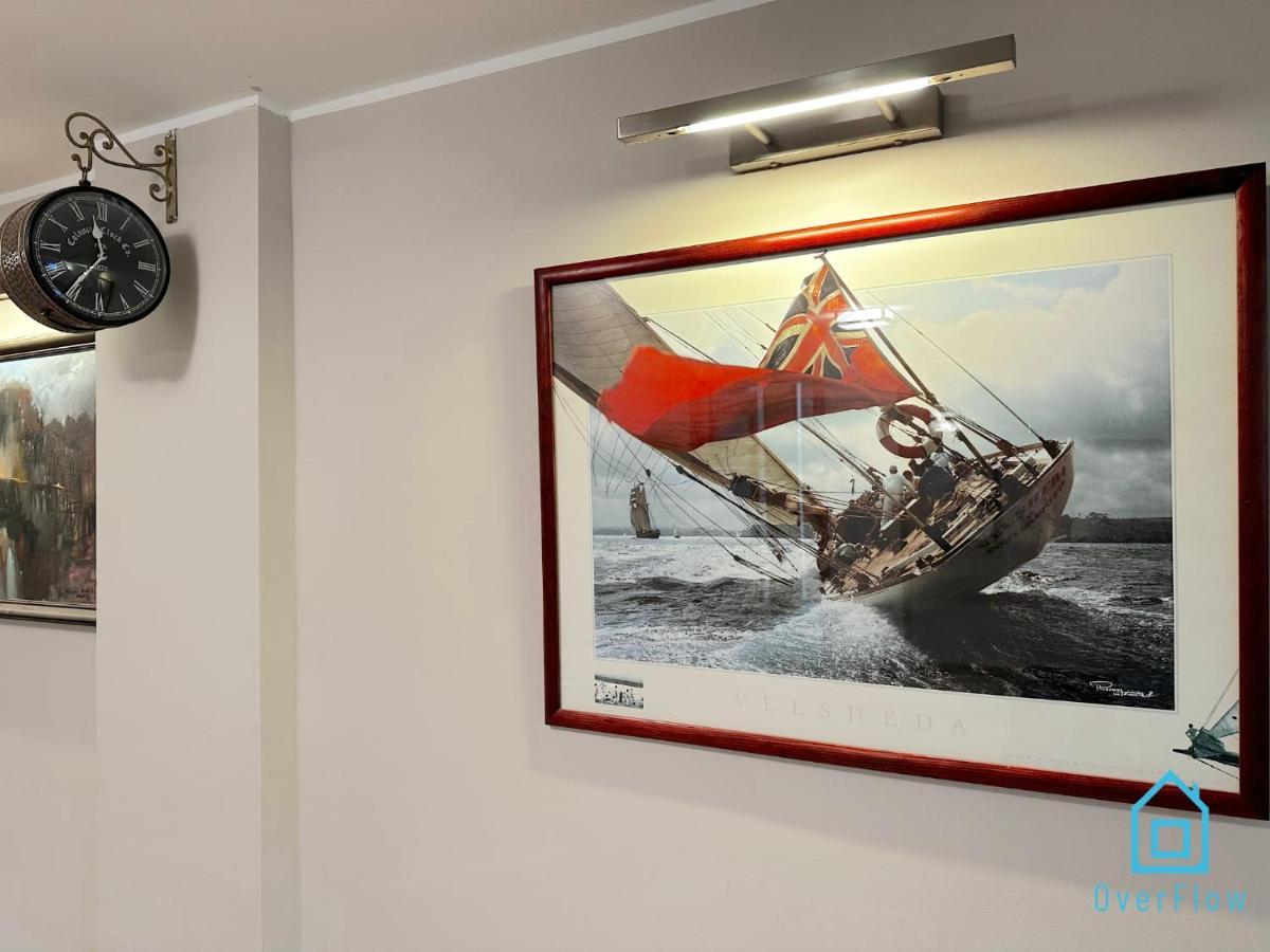 Hel Apartment- Tranquil Retreat, 15 Minutes To The Sea & Gdansk Center *