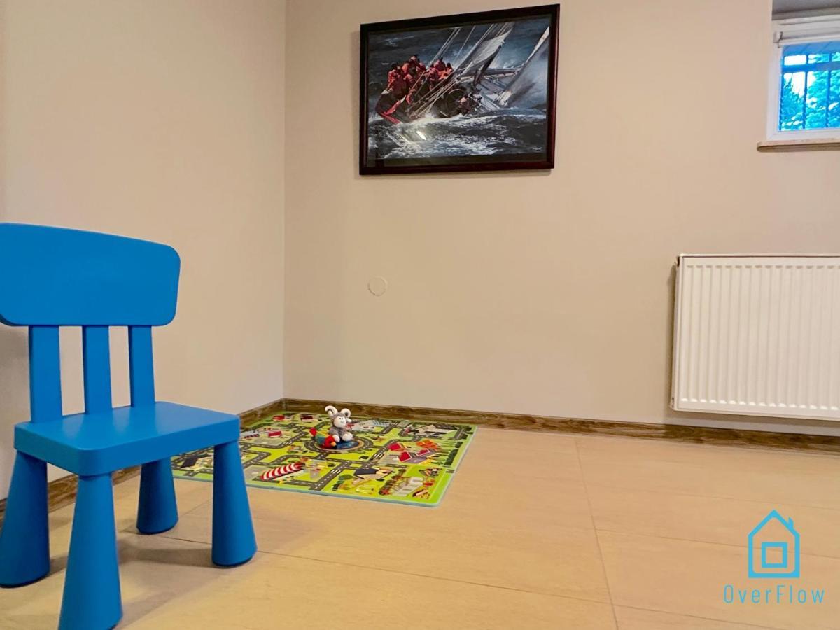Hel Apartment- Tranquil Retreat, 15 Minutes To The Sea & Gdansk Center Apartment *